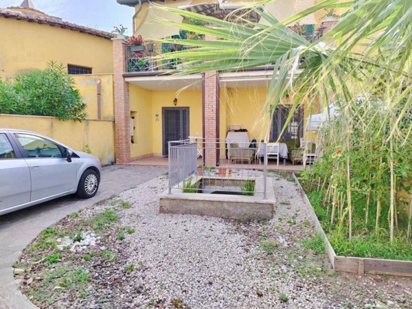 casa indipendente in vendita ad Ardea in zona Nuova California