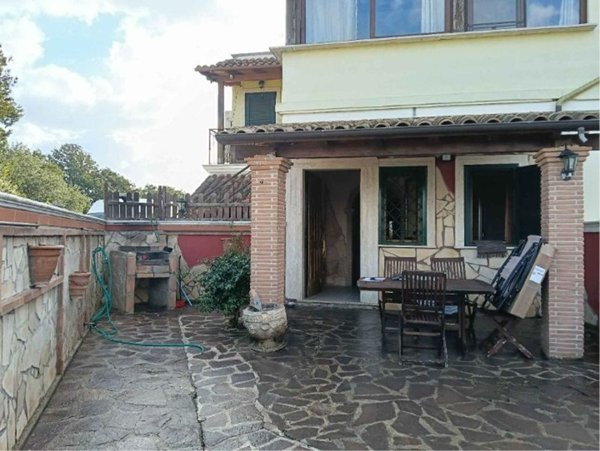 casa indipendente in vendita ad Ardea