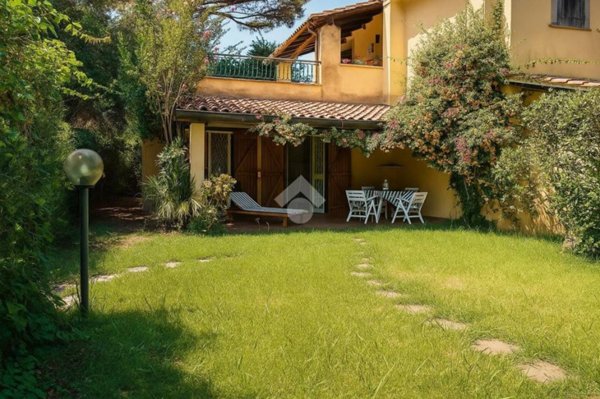 appartamento in vendita ad Ardea in zona Lido dei Pini