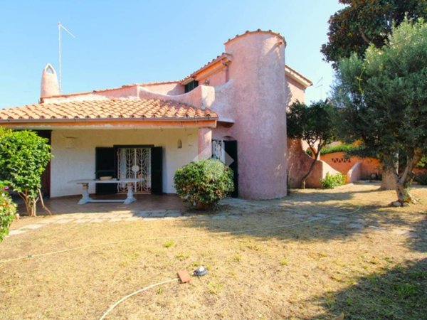 casa indipendente in vendita ad Ardea in zona Colle Romito