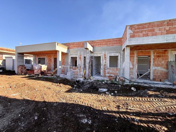 casa indipendente in vendita ad Ardea