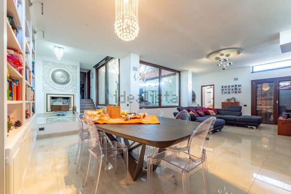 casa indipendente in vendita ad Ardea in zona Colle Romito