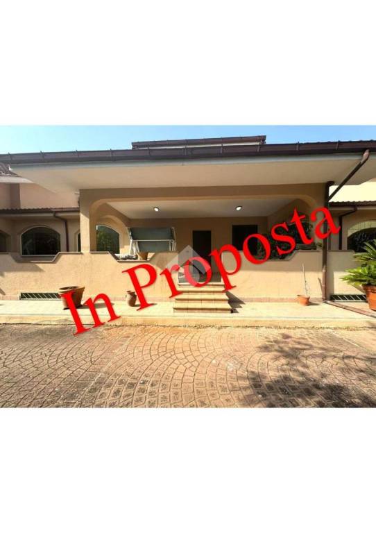 casa indipendente in vendita ad Ardea in zona Nuova Florida
