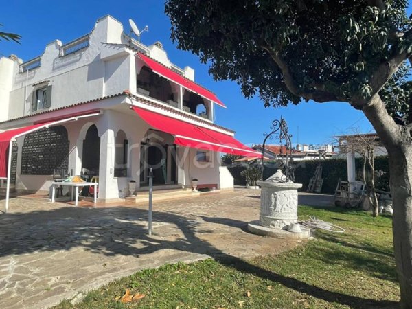 casa indipendente in vendita ad Ardea in zona Nuova Florida