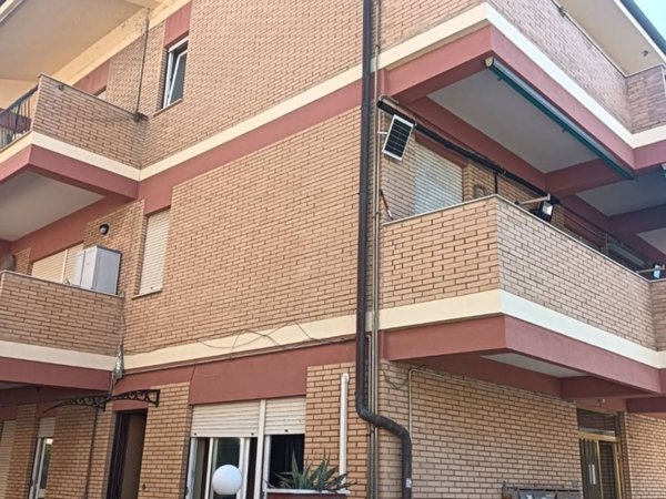 appartamento in vendita ad Ardea in zona Marina di Ardea