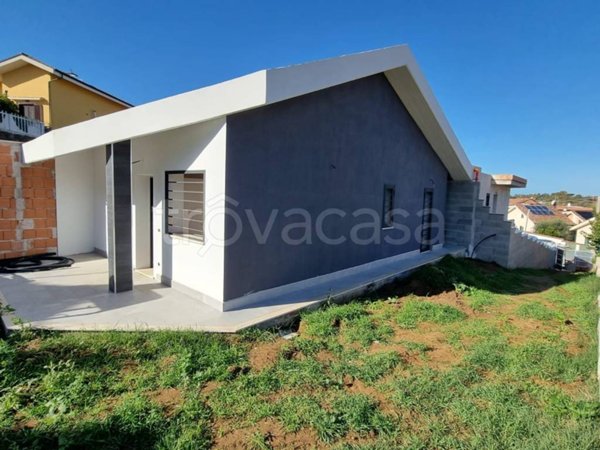 casa indipendente in vendita ad Ardea in zona Nuova Florida