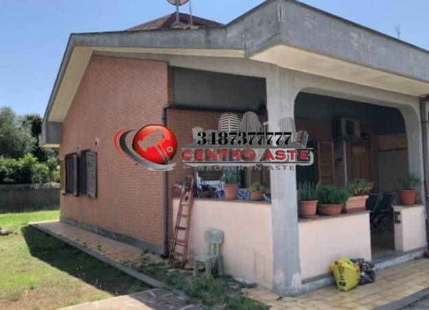 casa indipendente in vendita ad Ardea in zona Nuova California