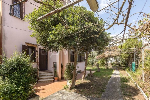 casa indipendente in vendita ad Ardea in zona Nuova California