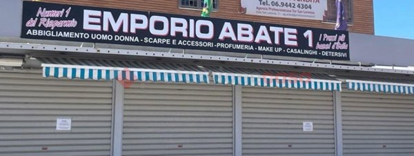 negozio in vendita ad Ardea in zona Marina di Ardea