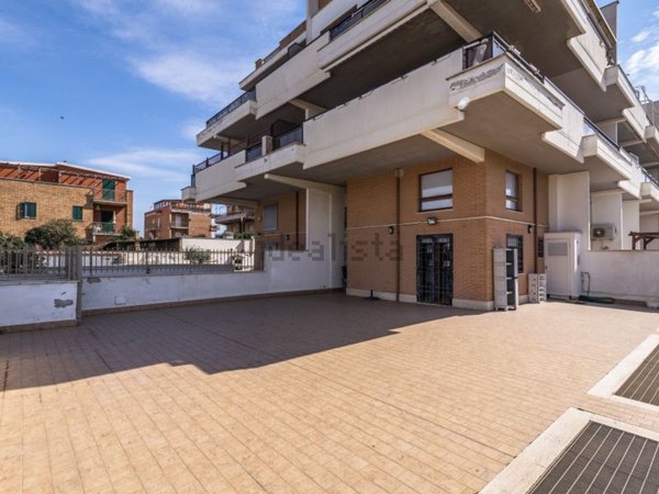 appartamento in vendita ad Ardea in zona Marina di Ardea