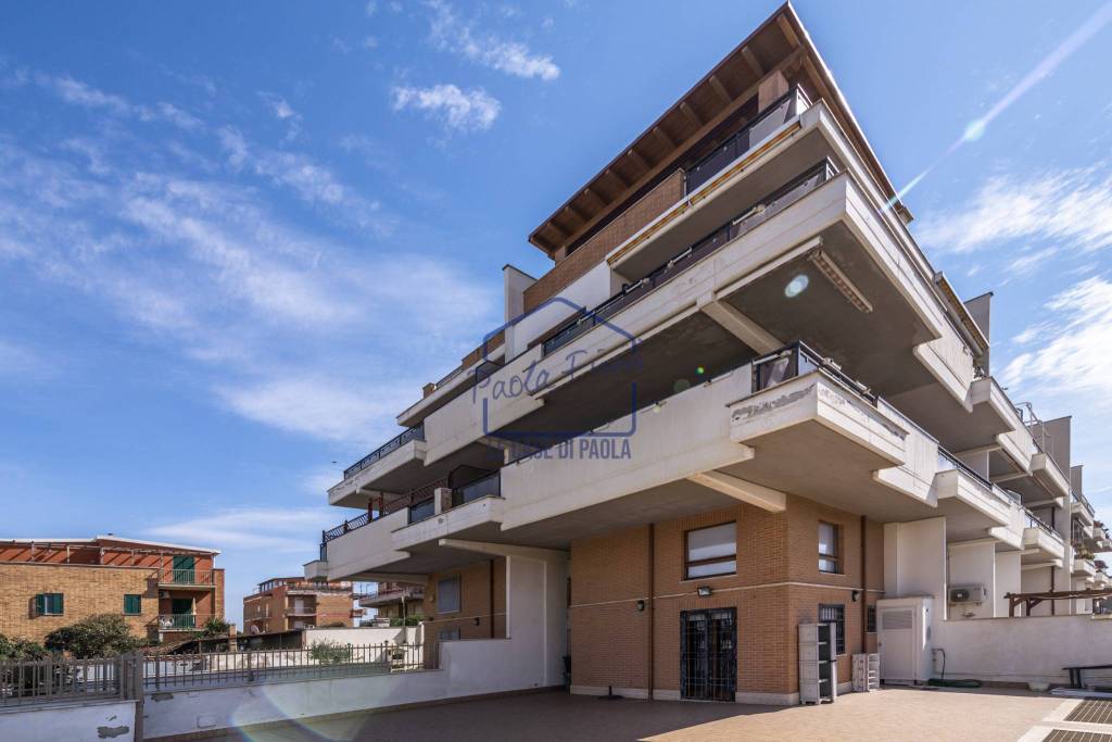 appartamento in vendita ad Ardea in zona Marina di Ardea