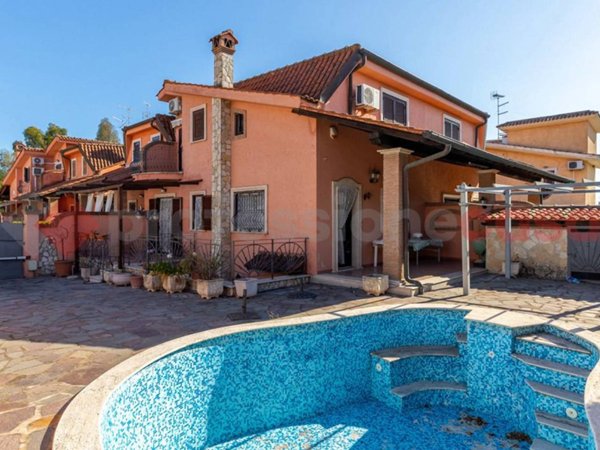 casa indipendente in vendita ad Ardea