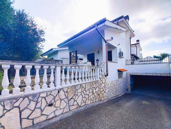 casa indipendente in vendita ad Ardea in zona Nuova Florida