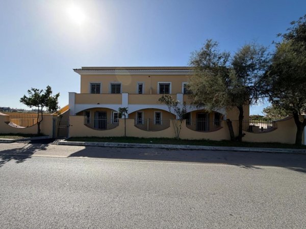 appartamento in vendita ad Ardea in zona Marina di Ardea