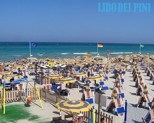casa indipendente in vendita ad Ardea in zona Lido dei Pini