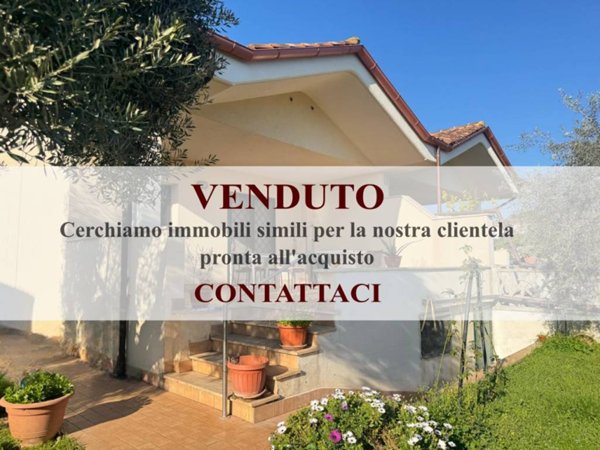 casa indipendente in vendita ad Ardea in zona Colle Romito