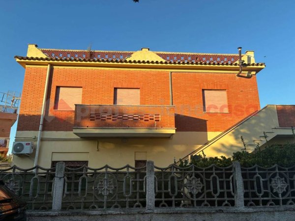 appartamento in vendita ad Ardea in zona Marina di Ardea