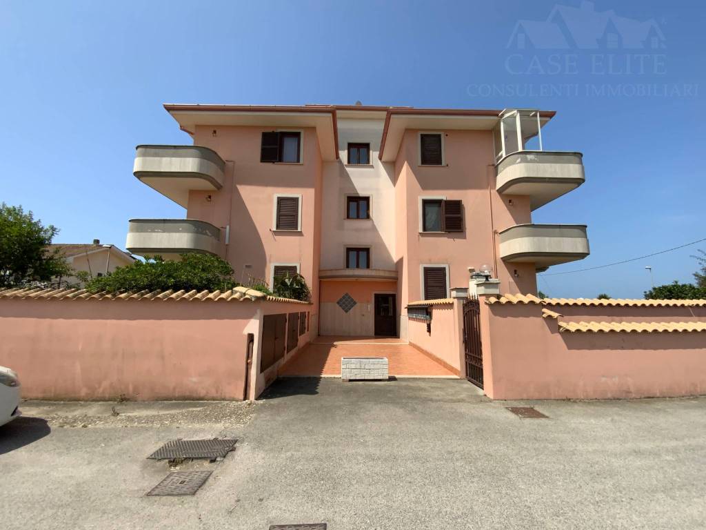 appartamento in vendita ad Ardea