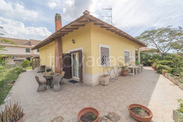 casa indipendente in vendita ad Ardea in zona Nuova Florida
