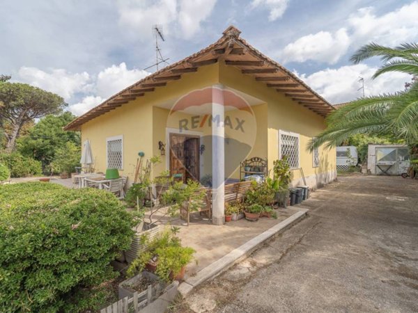 casa indipendente in vendita ad Ardea in zona Nuova Florida
