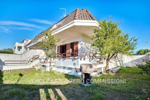 casa indipendente in vendita ad Ardea in zona Marina di Ardea