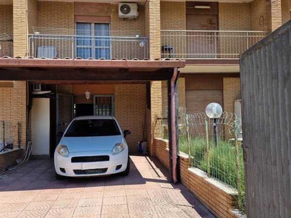 casa indipendente in vendita ad Ardea