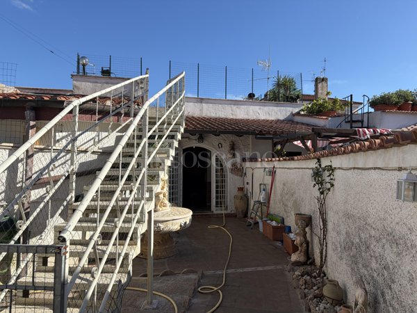 villa in vendita ad Ardea in zona Nuova California