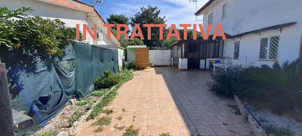 appartamento in vendita ad Ardea in zona Nuova California