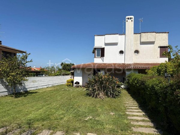 casa indipendente in vendita ad Ardea in zona Colle Romito