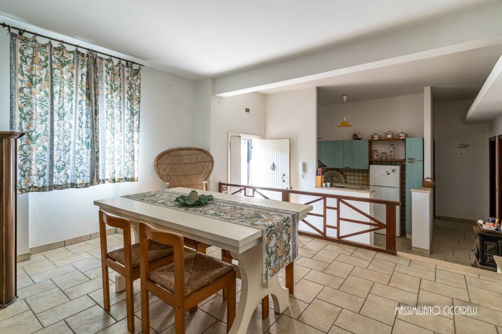 casa indipendente in vendita ad Ardea in zona Nuova California