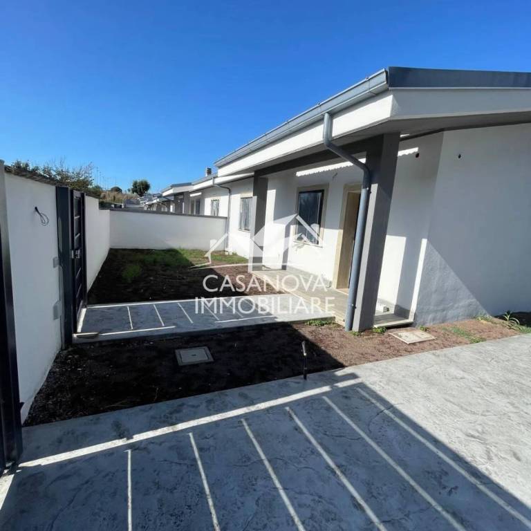 casa indipendente in vendita ad Ardea in zona Nuova Florida