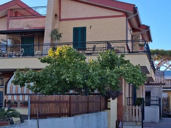 appartamento in vendita ad Ardea in zona Banditella