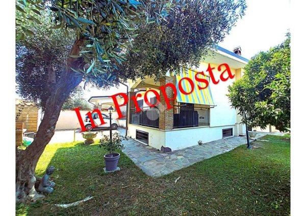 casa indipendente in vendita ad Ardea in zona Nuova Florida