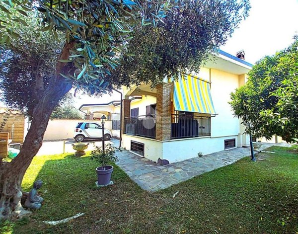 casa indipendente in vendita ad Ardea in zona Nuova Florida