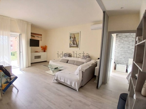 appartamento in vendita ad Ardea in zona Marina di Ardea