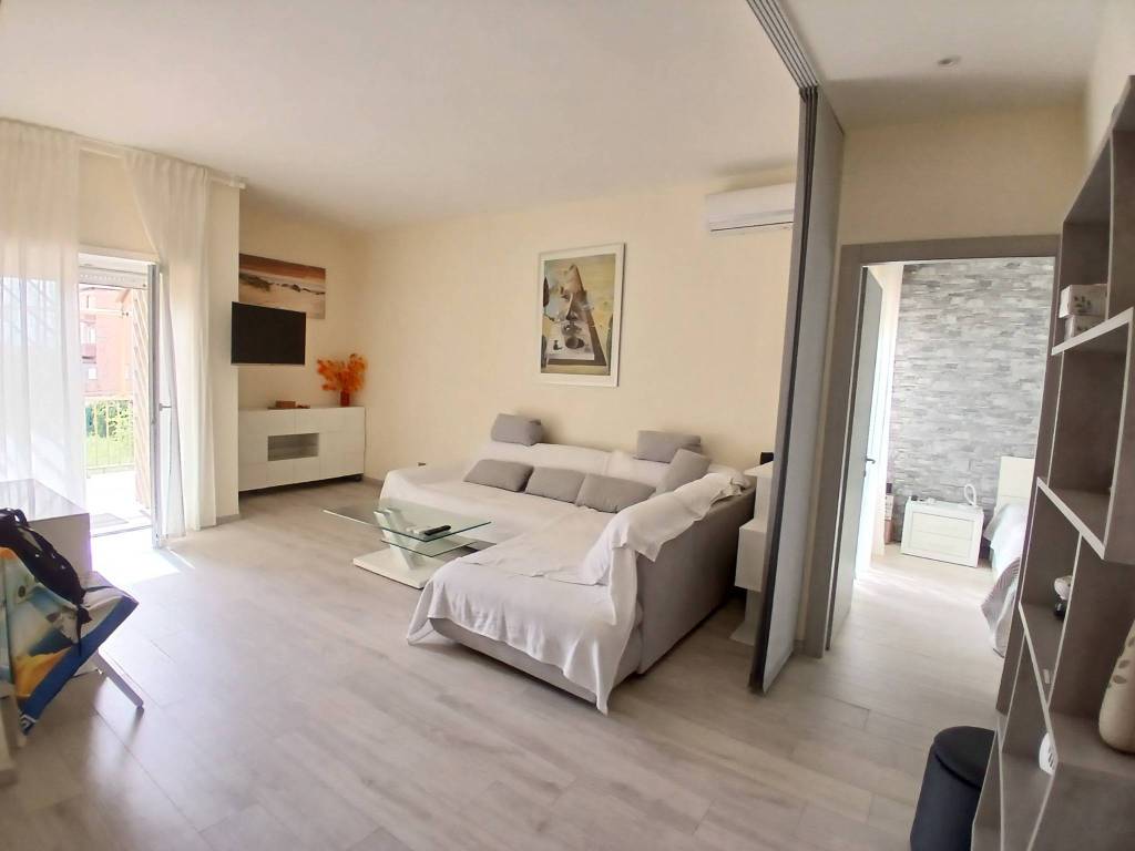 appartamento in vendita ad Ardea in zona Marina di Ardea