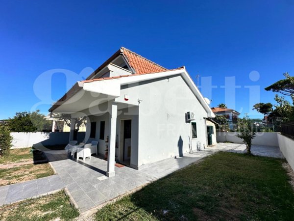 casa indipendente in vendita ad Ardea in zona Nuova Florida