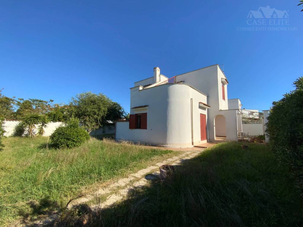 casa indipendente in vendita ad Ardea in zona Nuova California