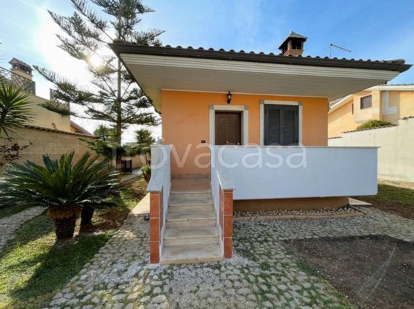 casa indipendente in vendita ad Ardea in zona Nuova Florida