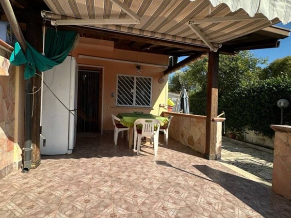 appartamento in vendita ad Ardea in zona Marina di Ardea