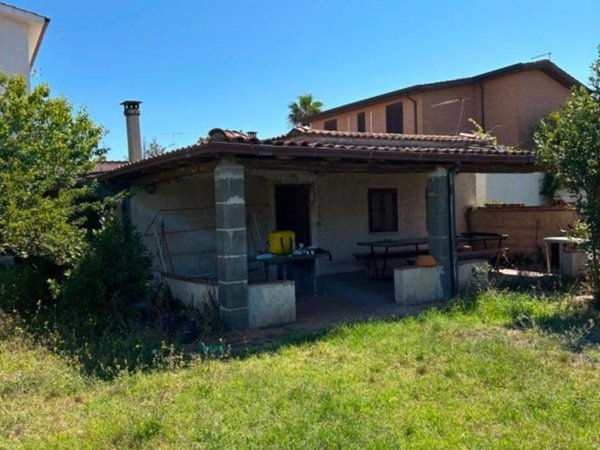 casa indipendente in vendita ad Ardea in zona Marina di Ardea