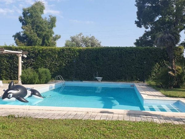 casa indipendente in vendita ad Ardea in zona Colle Romito