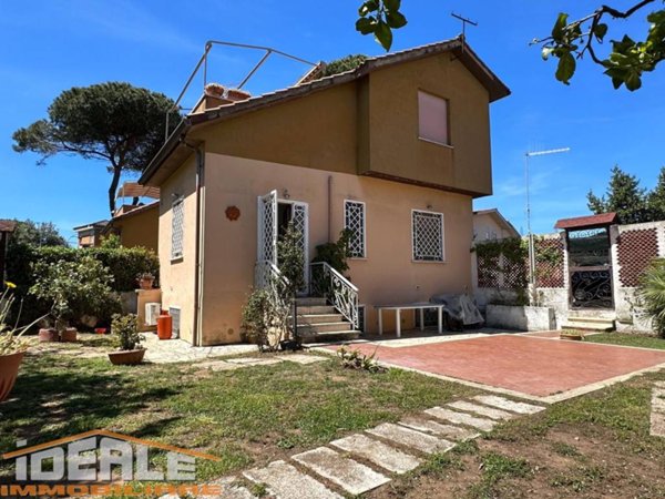 appartamento in vendita ad Ardea in zona Lido dei Pini