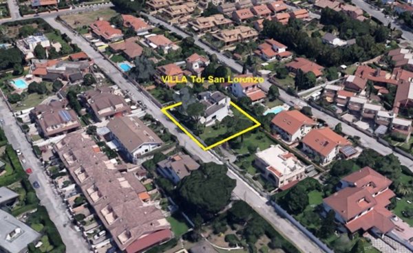 casa indipendente in vendita ad Ardea in zona Marina di Ardea