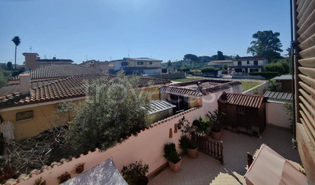 appartamento in vendita ad Ardea in zona Banditella