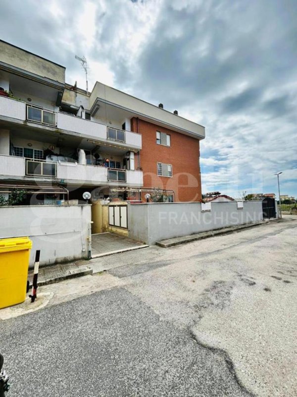 appartamento in vendita ad Ardea in zona Marina di Ardea