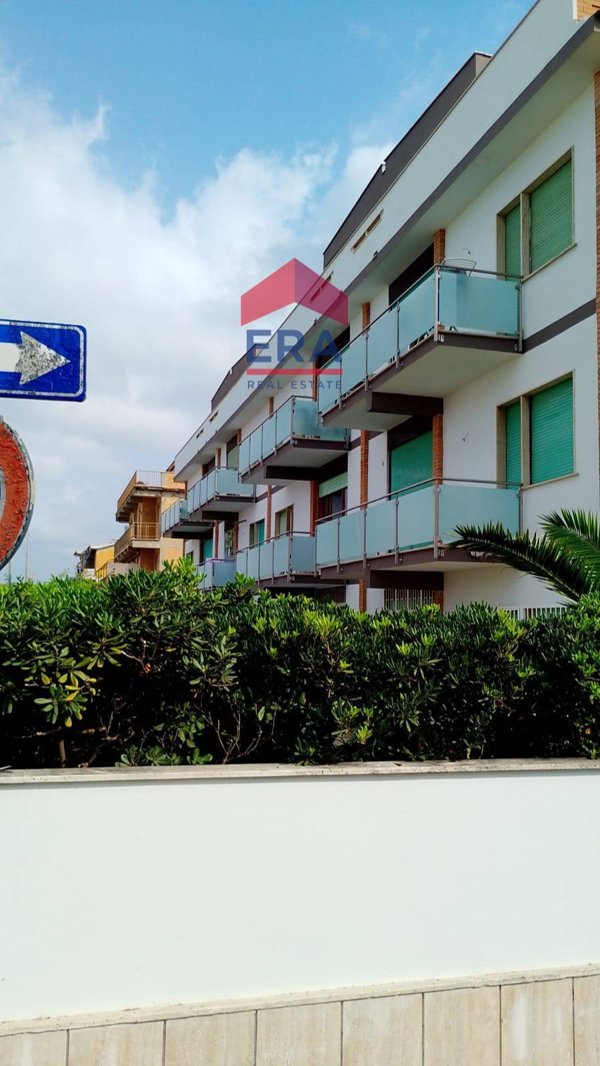 appartamento in vendita ad Ardea in zona Marina di Ardea