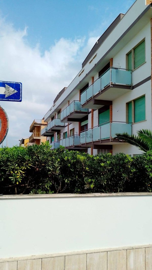 appartamento in vendita ad Ardea in zona Marina di Ardea