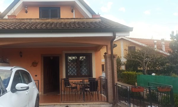 casa indipendente in vendita ad Ardea in zona Nuova Florida