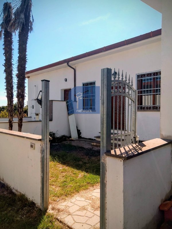 casa indipendente in vendita ad Ardea in zona Nuova Florida